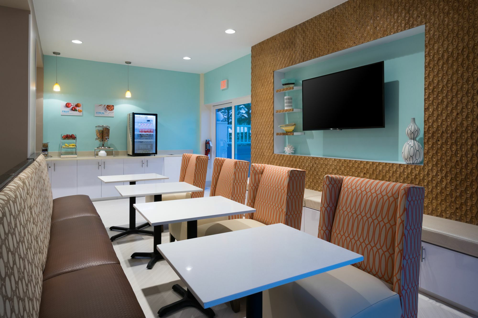 Holiday Inn Express & Suites Nassau By Ihg Exterior photo