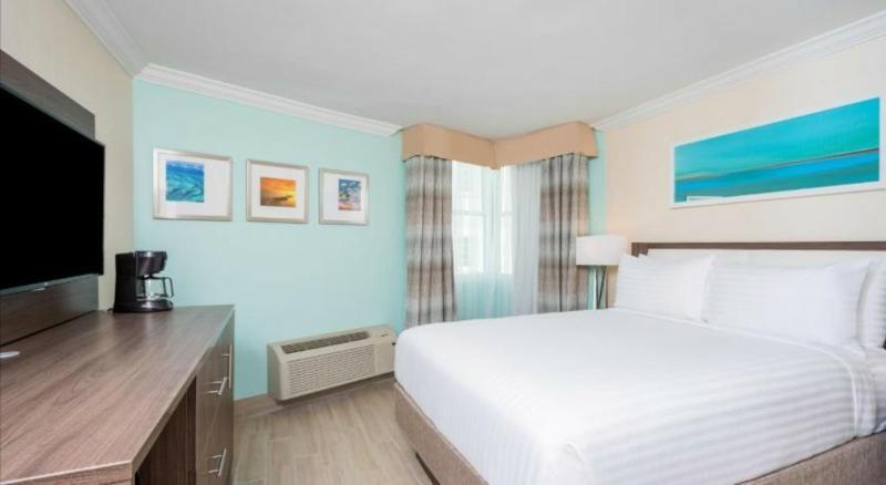 Holiday Inn Express & Suites Nassau By Ihg Exterior photo